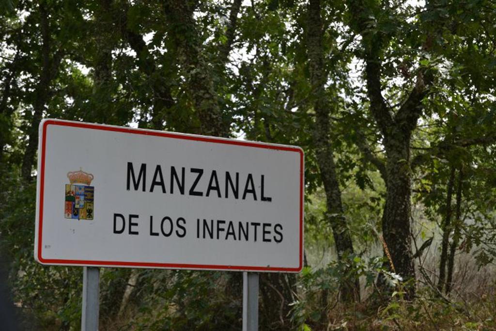 Cabanas Vallecino Manzanal de los Infantes Exterior photo