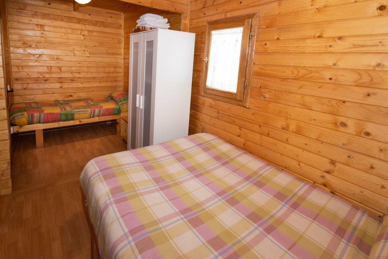 Cabanas Vallecino Manzanal de los Infantes Exterior photo